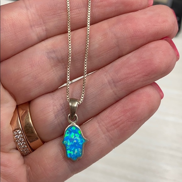 Beautiful necklace- teal - Picture 4 of 4